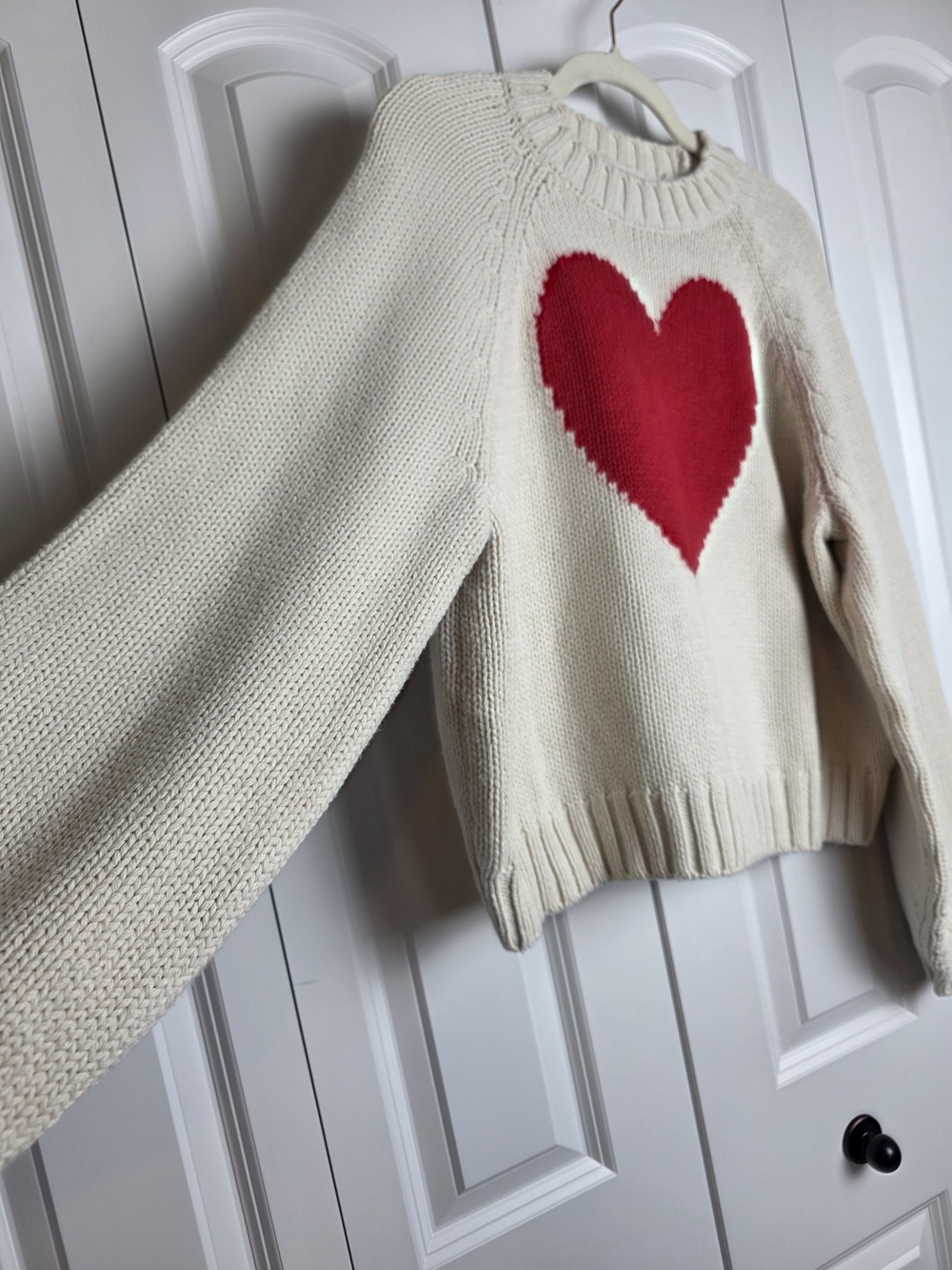 Gap Cream & Red Heart Intarsia Knit Oversized Cropped Sweater – Size Small (S) - Picture 6 of 14
